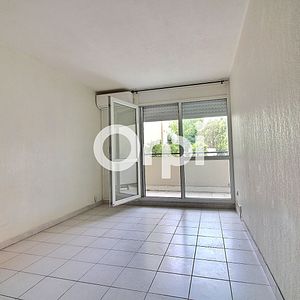 Appartement 1 pièces 18m2 MARSEILLE 5EME 530 euros - Photo 2