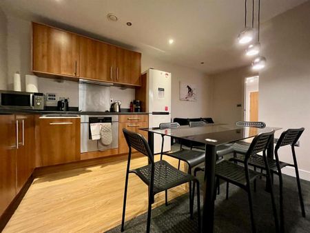 3 bedroom apartment to rent - Photo 2