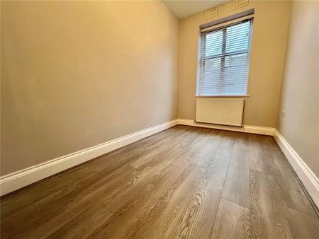 3 bedroom apartment to rent - Photo 4