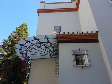 Calle Porvenir, Sevilla, Andalusia 41013 - Photo 5