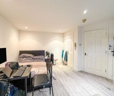 Studio to rent - Photo 3