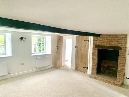 4 bedroom detached house to rent - Photo 2
