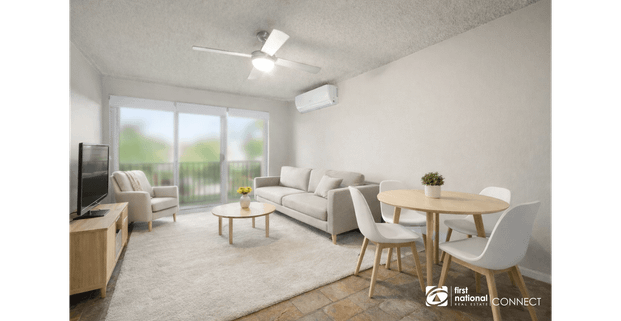 Smack Bang in the centre of Town! 3 Bedroom Unit - Photo 1