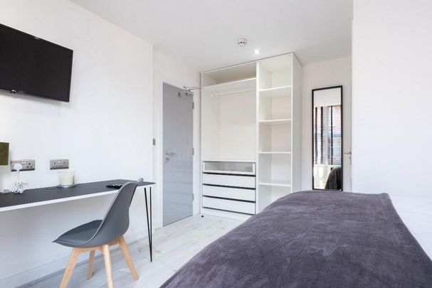 4 bedroom house to rent - Photo 1