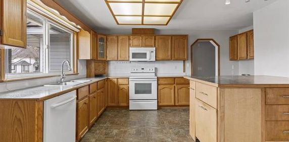 Beautiful Upper in Sardis - Photo 2