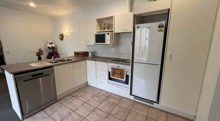 ONE BEDROOM APARTMENT - CENTRAL CITY - Photo 2