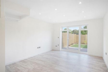 2 bedroom terraced house to rent - Photo 4