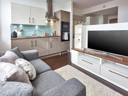 Studio to rent - Photo 1