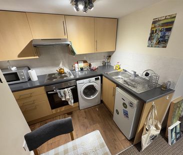 Wetherby Grove, Burley, LS4 2JH, Leeds - Photo 3