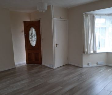 3 Bed Semi-Detached House, Central Grove, B27 - Photo 3