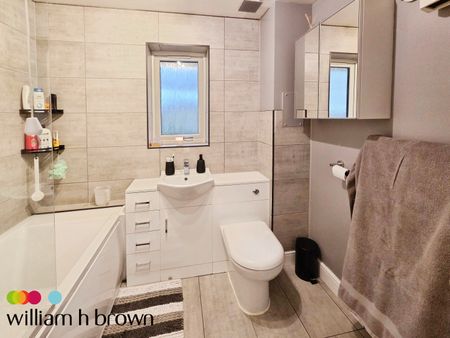 Hogg Lane, Grays - Photo 2