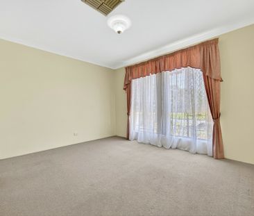 Spacious Family Living In Sought After Erskine - Photo 6