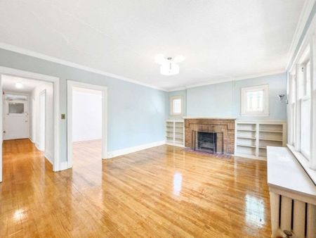 For Lease - 12 Kendal Avenue Unit# 5, Toronto, Ontario - Photo 3