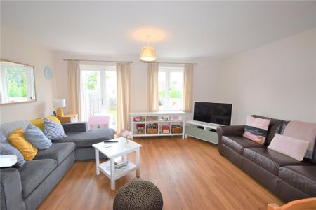 3 bedroom semi-detached house to rent - Photo 2