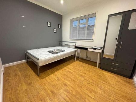 1 bedroom in a house share to rent - Photo 5