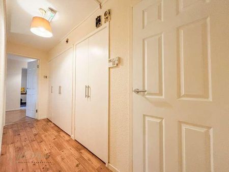 The Managers Flat, The Sandpiper, Easby Road, Biddick, Washington, NE38 - Photo 5