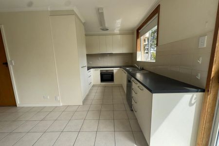 39 Fifth Street, Parkdale. - Photo 4