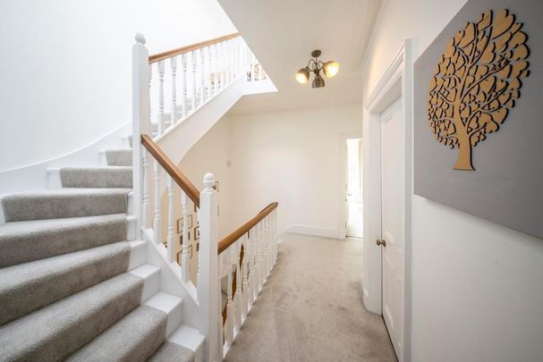 4 bedroom terraced house to rent - Photo 1