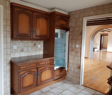 Beautiful 4.5-room apartment with fireplace in Val-de-Travers - Photo 1