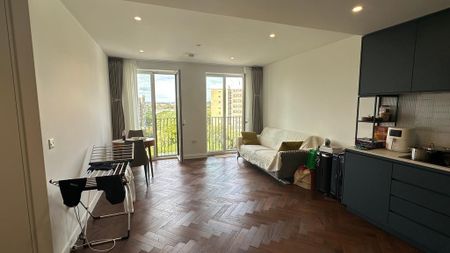 2 bedroom flat to rent - Photo 2