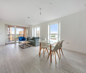 2 bedroom flat to rent - Photo 2