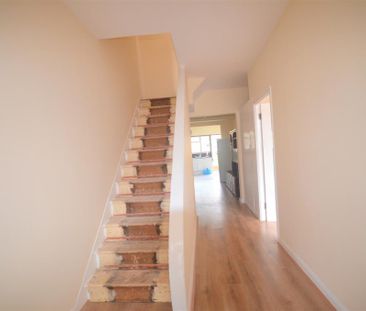 4 bedroom terraced house to rent - Photo 6