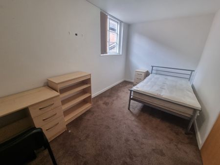 10 Bed Student Accommodation - Photo 4