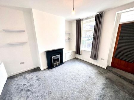 2 bedroom terraced house to rent - Photo 3