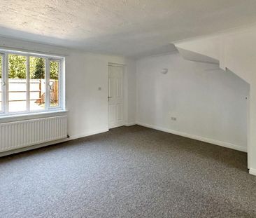 3 bedroom end of terrace house to rent - Photo 5