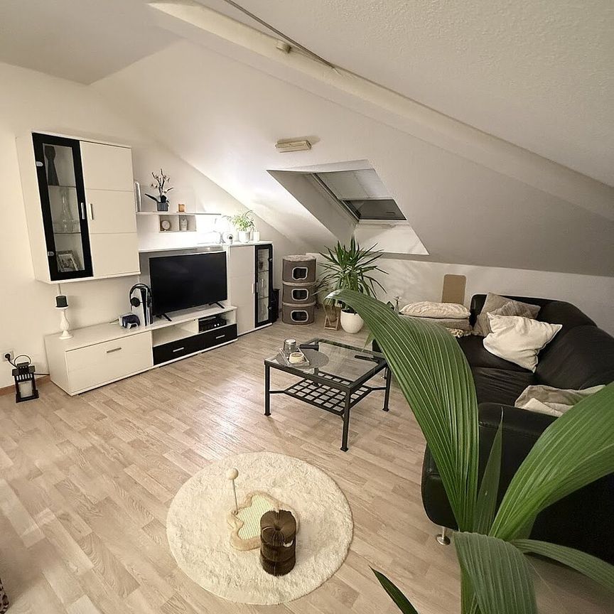 Top Lage im Dachgeschoss - Photo 1