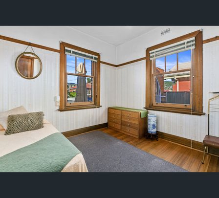 8 Flint Avenue, New Town, Tas 7008 - Photo 1