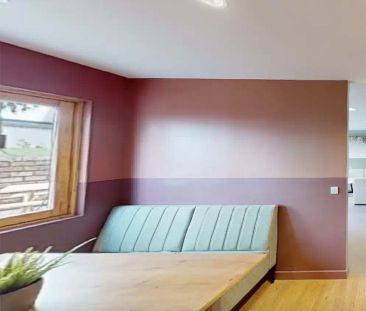 Large En-Suite - High Level - Photo 4