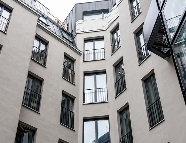 Ruhiges Berliner Hofgarten-Apartment mit Altbaufeeling und erstklassiger Ausstattung - Foto 1