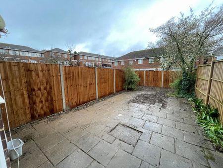 3 bedroom terraced house to rent - Photo 5