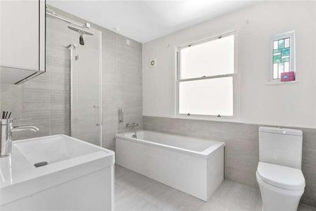 Tudor Road, London, E9 - Photo 3