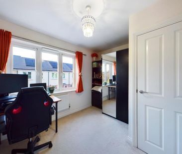 Highcross Place, Chertsey - 2 bedrooms Property for lettings - Seym... - Photo 3