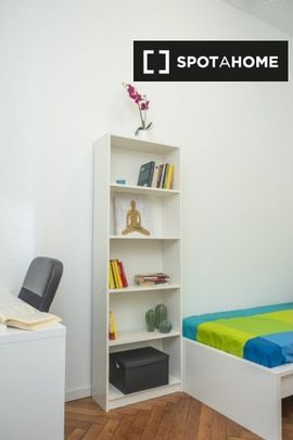 turin, Piedmont 10143 - Photo 1