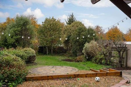 Nork Rise, Banstead, SM7 - Photo 5