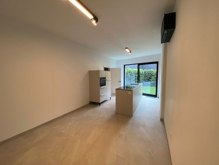 Gerenoveerde woning met stadstuin in centrum Hasselt. - Photo 4