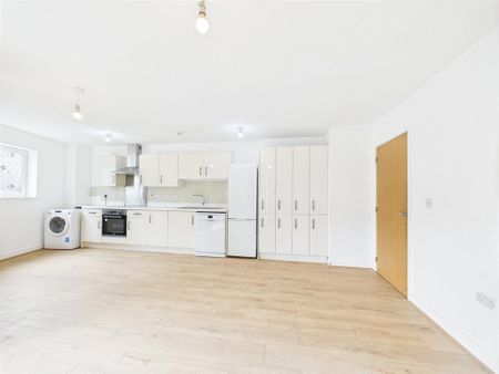 2 bedroom flat to rent - Photo 5