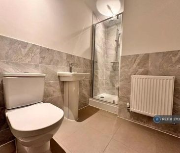 2 bedroom semi-detached house to rent - Photo 4