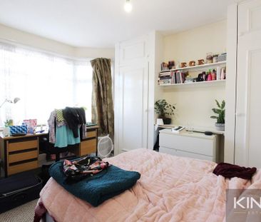 4 bedroom semi-detached house to rent - Photo 4