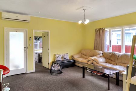 Family home - Photo 4