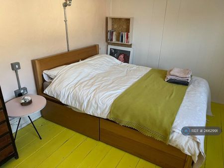 2 bedroom terraced house to rent - Photo 4