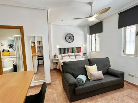 Calle del Divino Pastor, Madrid, Community of Madrid 28004 - Photo 5