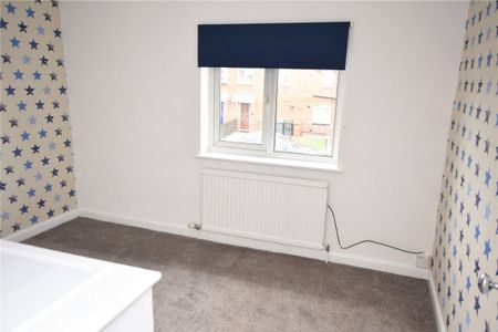 Acre Road, Middleton, Leeds, LS10 - Photo 3