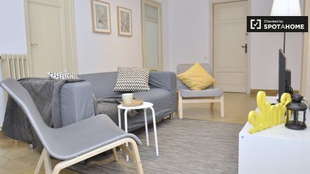 barcelona, Catalonia 08012 - Photo 4