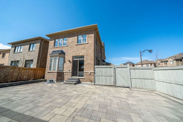 For Lease - 49 Birkett Way Unit# Basement, Whitchurch-Stouffville, Ontario - Photo 1