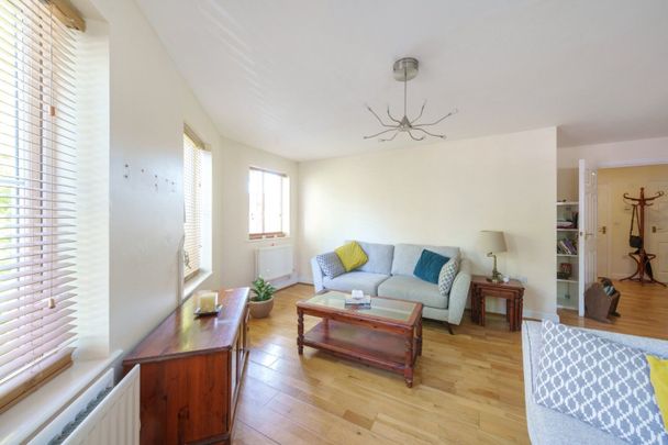 Chandler Way, London, SE15 - Photo 1