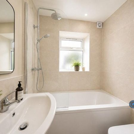 2 bedroom semi-detached house to rent - Photo 4